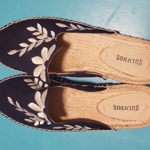 Ladies Soludos slip ons